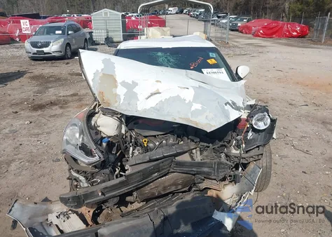 2013 Hyundai Veloster Base W/Red z USA, uszkodzony, nr VIN KMHTC6AD4DU126090